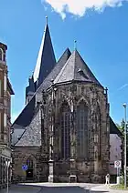Ostansicht und Portal