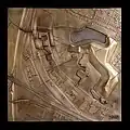 Transformationen – Die Geschichte eines Areals in Köln-Vogelsang(1893–2010),hier Darstellung der Situation 2010, Bronzerelief