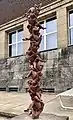 „Laokoonae“ Bronzestele von Bernhard Kucken (Foto 2021)