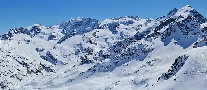 Aussicht auf die wesentlichen Berge der Berninagruppe (für Annotationen der einzelnen Berge aufs Bild klicken).