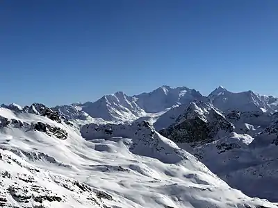 Blick nach Südosten zur Berninagruppe.