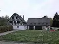 Wohnhaus mit Scheune