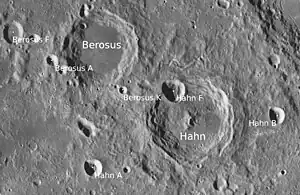 Berosus und Hahn (LROC-WAC)