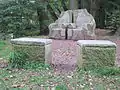 Sandsteinskulptur „Thron des Königs der Karpfen und seiner Königin“