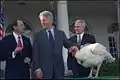 Bill Clinton bei der Begnadigung von Harry (1999).