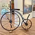 Dauerausstellung mit Fahrrad, um 1870