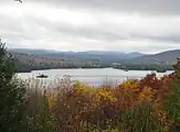 Blue Mountain Lake vom Adirondack Museum