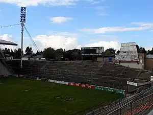 Die leere Nordkurve am Bökelberg im Oktober 2005