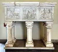 Ihr im Museum des Castello Sforzesco aufbewahrter prunkvoller Marmorsarkophag, Arbeit des Bildhauers Bonino da Campione. Daneben ihr nüchternes Grab in der Kirche Sant’Alessandro in Zebedia in Mailand in der sie laut Inschrift 1892 ihre letzte Ruhestätte fand.