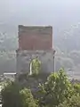 Noch vorhandener Pfeiler (Queransicht)