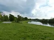 … und abführender Bogen, Sicht von der Landenge flussabwärts