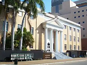 Manatee County Courthouse in Bradenton (2010). Das Courthouse wurde im Jahr 1913 im Stile des Neoklassizismus erbaut. Im Juni 1998 wurde das Gebäude in das NRHP eingetragen.