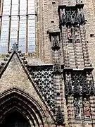 Großplastik wie filigrane Spitzen gebrannter Ton, St. Katharinen, Brandenburg