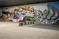Großansicht auf eine Streetart an einer der Säulen der Brücke des SNP in Bratislava (2018).