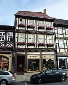 Wohn- und Geschäftshaus