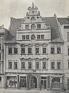 154