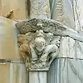 rechtes Kapitell
