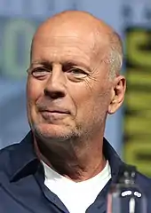 Bruce Willis übernahm wieder die Rolle von David Dunn,Elijah Price wird abermals von Samuel L. Jackson gespielt