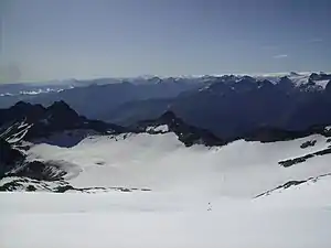 Blick von der Oberalpstock-Ostflanke nach Osten über den Brunnifirn