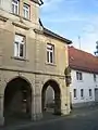 Bürgerhaus mit Heiligenfigur