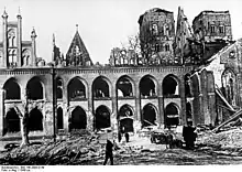 Rochus-Kapelle (rechts) kurz nach 1942