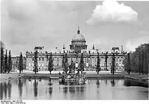 Ansicht des Neptunbassins, vor 1945
