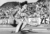 Die Titelverteidigerin und amtierende Europameisterin Heike Drechsler gewann die Bronzemedaille – sie war auch Mitinhaberin des Weitsprung-Weltrekords, hatte hier am Tag zuvor Silber über 100 Meter errungen und war die amtierende Europameisterin über 200 Meter