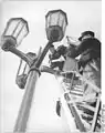 vierarmiger Paulick-Kandelaber, März 1958