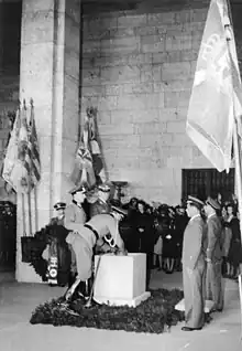 Beisetzung der Urne Hans von Tschammer und Ostens, Langemarckhalle, 2. Mai 1943.