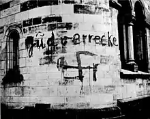 Große Synagoge nach der Schändung am Verfassungstag 1929 (11. August)