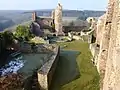 Burg Montfort, Blick vom Bergfried in die Kernburg
