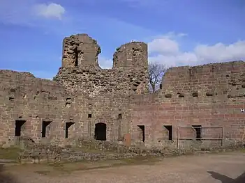 Nordöstlicher Wehrturm (Bergfried)