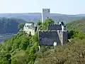 Gestaffelte Schildmauern, Burg Sterrenberg am Rhein