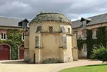 Taubenturm am Schloss Cairon