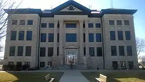 Das Calhoun County Courthouse in Rockwell City, seit 1981 im NRHP gelistet