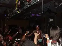 Cali Swag District bei einem Livekonzert 2010