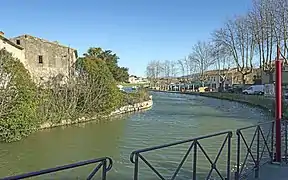 Der Canal du Midi unterhalb der Dreifachschleuse