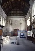 Die Haupthalle 1990,vor Schließung des Gebäudes als Bahnhof