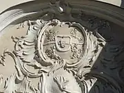 Authentisches Wappen des Königliche Republik der Polnischen Krone und des Großfürstentums Litauen auf dem Hauptportal der Dominikanerkirche des Heiligen Geistes in Vilnius