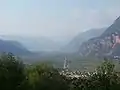 Flach und gerade verläuft die Via Claudia Augusta zwischen Bozen und Trient, hier bei Auer