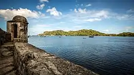 Castillo de San Gerónimo in der Bucht von Portobelo