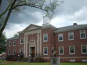 Catoosa County Courthouse in Ringgold (2009). Das Courthouse wurde 1939 im Stile der Colonial-Revival-Architektur  errichtet und im September 2006 in das NRHP eingetragen.