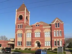 Das Cedar County Courthouse in Hartington, gelistet im NRHP Nr. 89002214