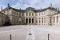 Weltfriedenszentrum im ehemaligen Bischofspalais