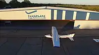 Cessna 172 vor dem Hangar