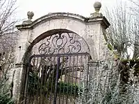 Eingang zum Schloss Chevignes