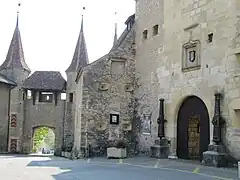 "La porte des allées"