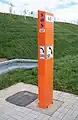 Rufsäule an einer Autobahn