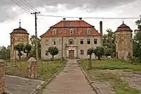 Schloss Hertwigswaldau mit zwei Basteitürmen
