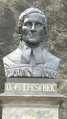 Peschek-Denkmal auf dem Berg Oybin